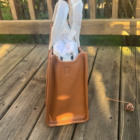 Marc Jacobs Tote Bag - Picture 4 of 12